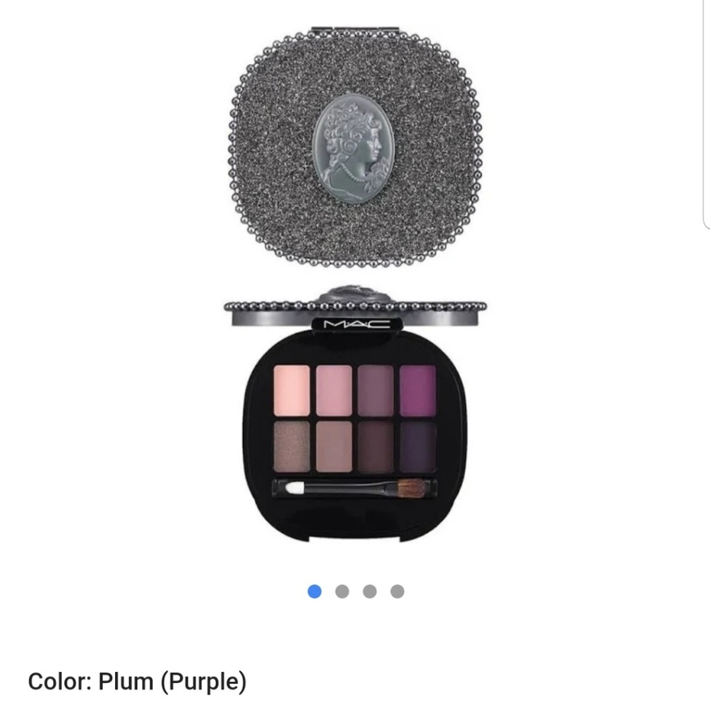 Mac plum Eyeshadow pallet